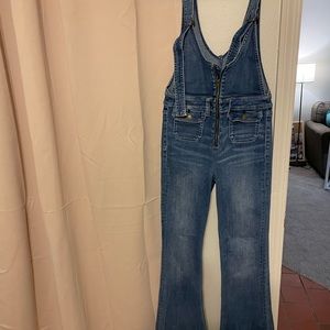 American eagle  jean overalls size 4 short